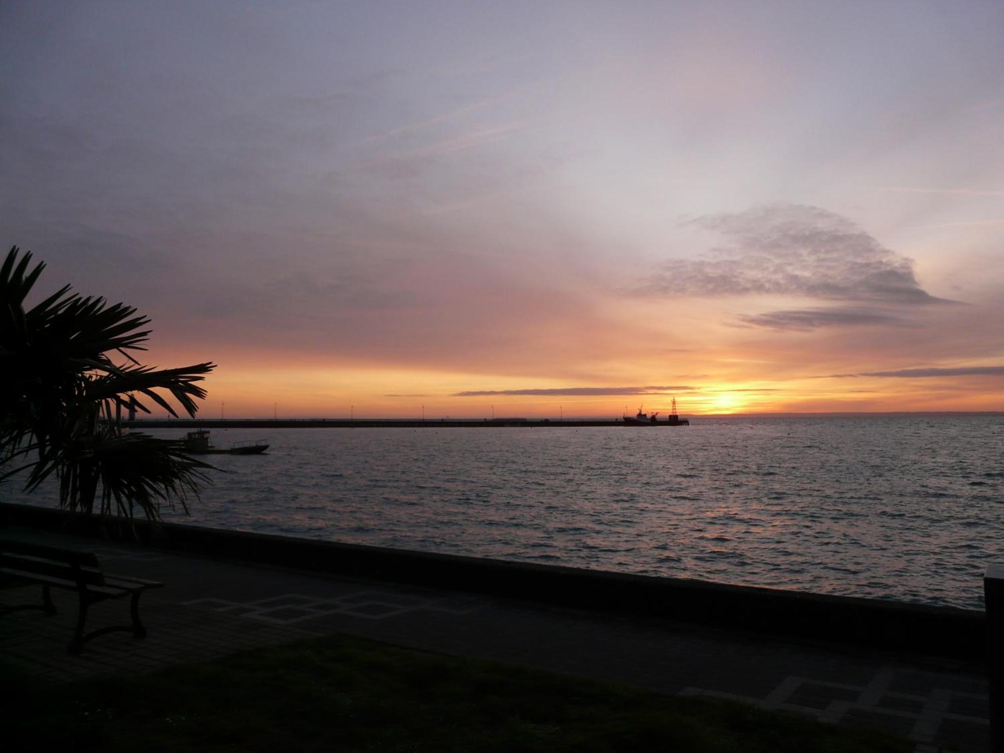 Le Querrien Hotel Cancale Luaran gambar