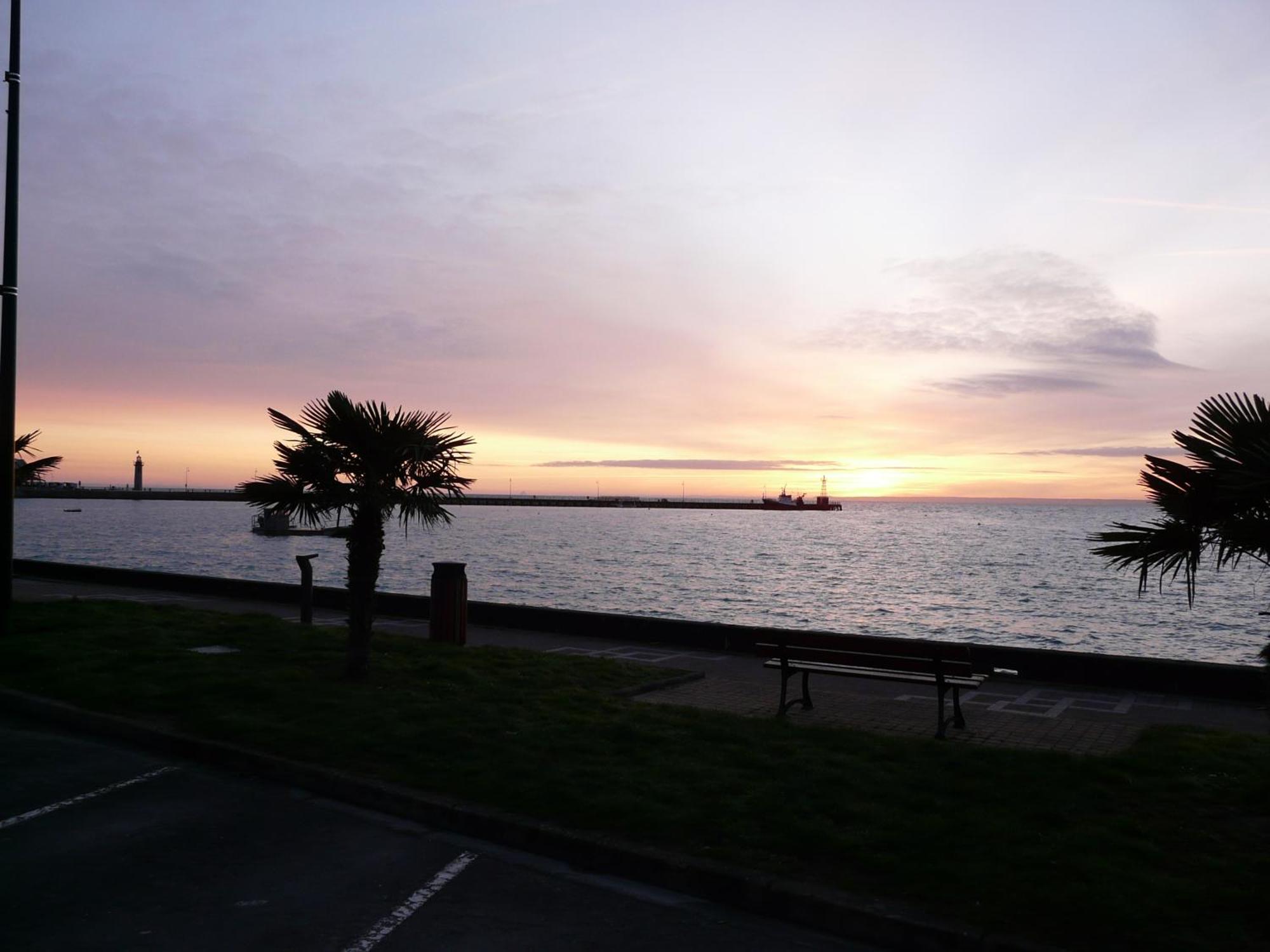 Le Querrien Hotel Cancale Luaran gambar